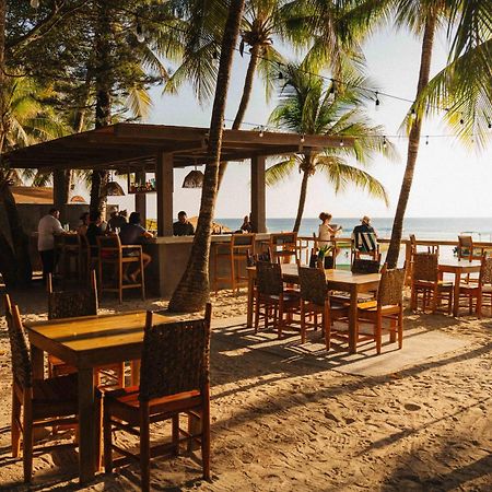 Arca Hotel West Bay Ngoại thất bức ảnh