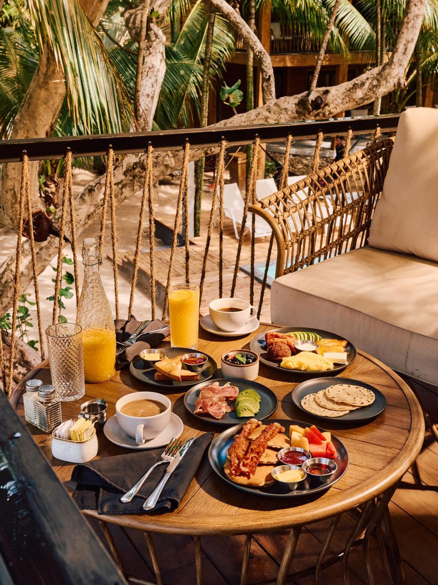 Arca Hotel West Bay Ngoại thất bức ảnh