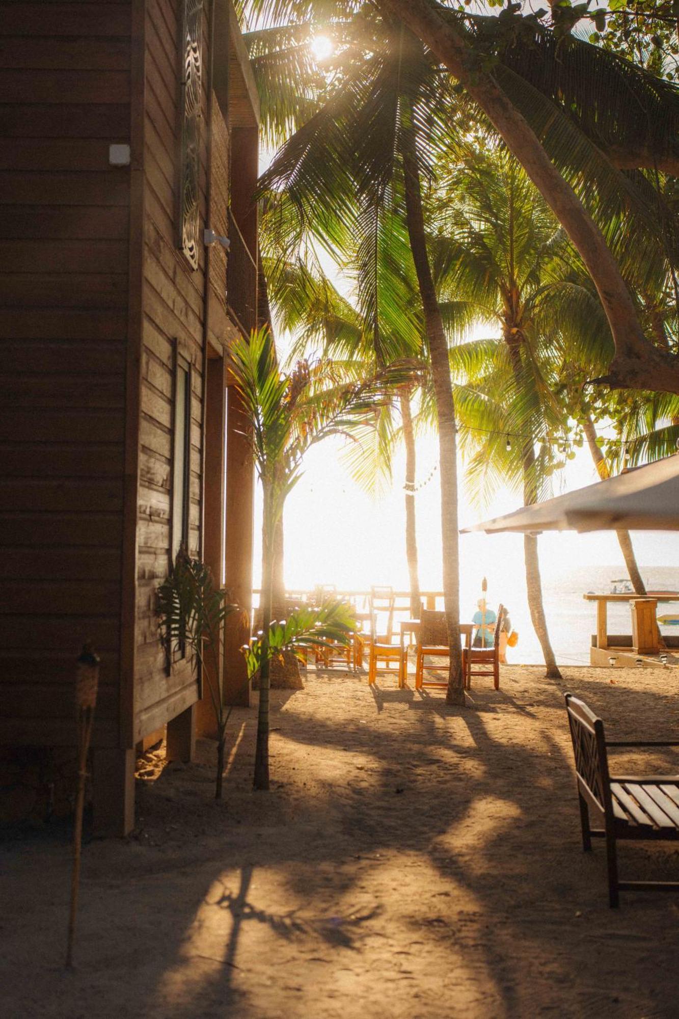 Arca Hotel West Bay Ngoại thất bức ảnh